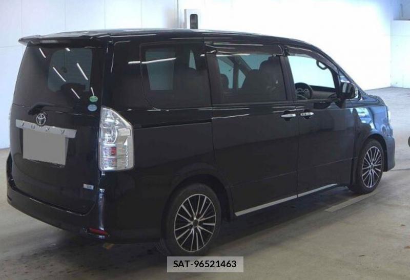 Toyota VOXY 2012-04 7791287-2