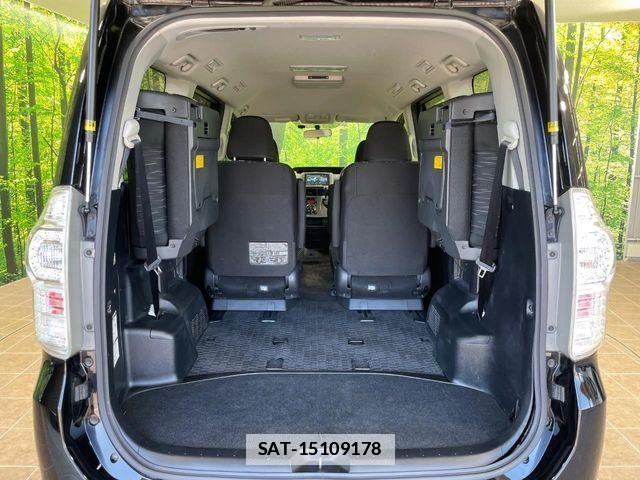 Toyota VOXY 2012-09 7790325-10