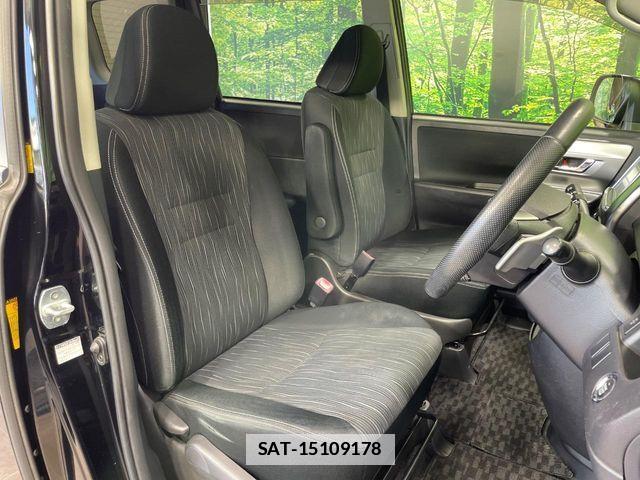 Toyota VOXY 2012-09 7790325-7