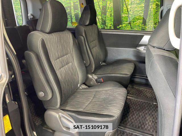 Toyota VOXY 2012-09 7790325-8