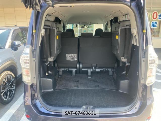 Toyota VOXY 2012-07 7790298-14