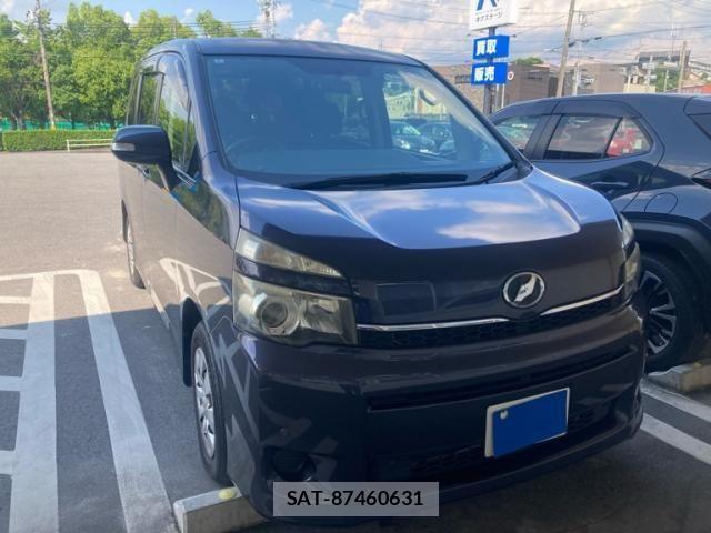 Toyota VOXY 2012-07 7790298-1