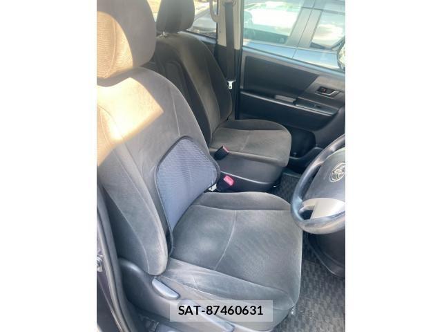 Toyota VOXY 2012-07 7790298-4