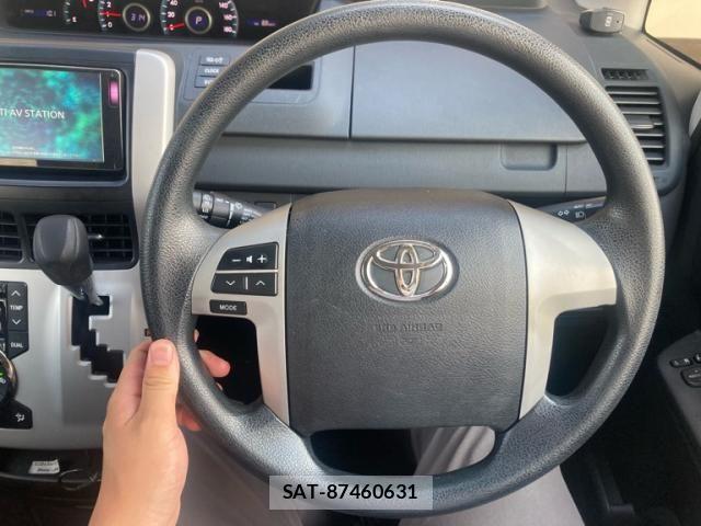 Toyota VOXY 2012-07 7790298-6