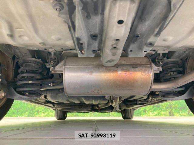 Toyota VOXY 2012-01 7790308-18