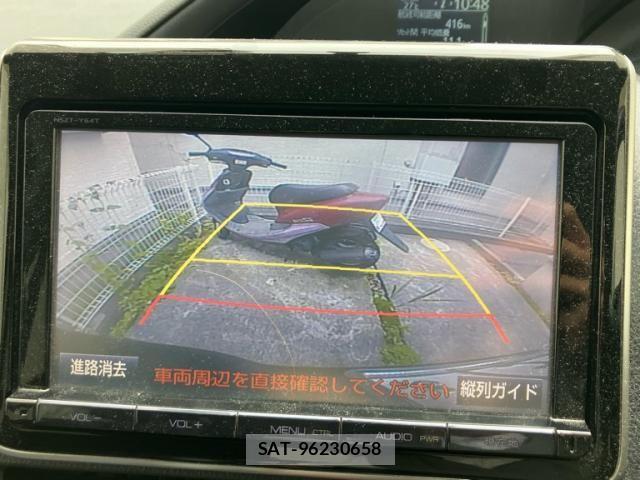 Toyota VOXY 2014-10 7790318-22