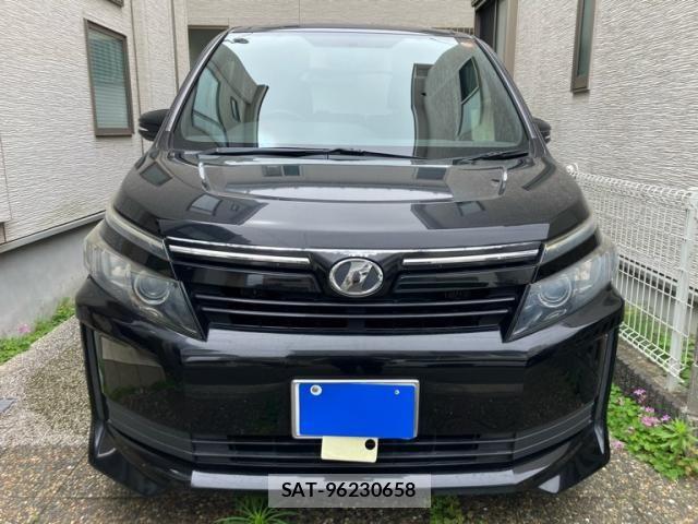 Toyota VOXY 2014-10 7790318-2