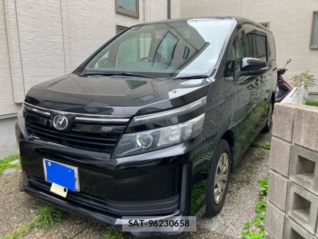Toyota VOXY 2014-10 7790318-3