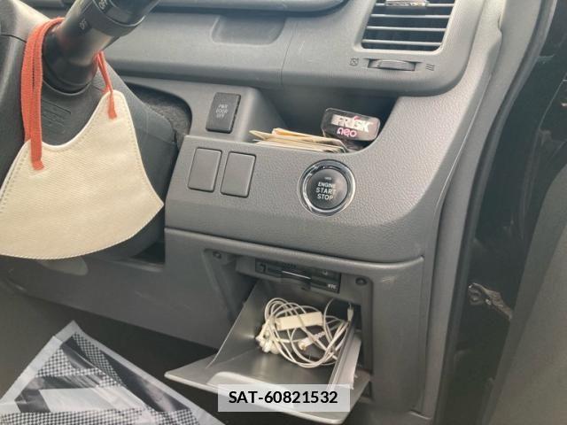 Toyota VOXY 2009-06 7790301-14