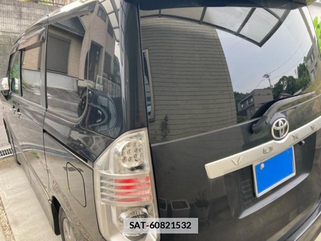 Toyota VOXY 2009-06 7790301-4