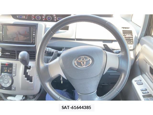 Toyota VOXY 2007-09 7790302-10