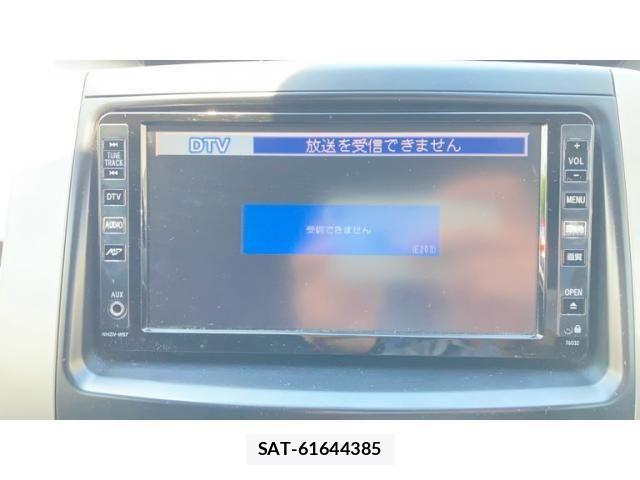 Toyota VOXY 2007-09 7790302-16