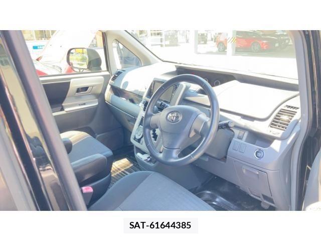 Toyota VOXY 2007-09 7790302-7