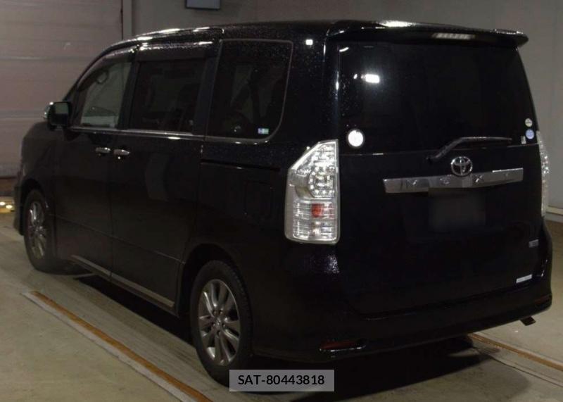 Toyota VOXY 2012-03 7791174-2
