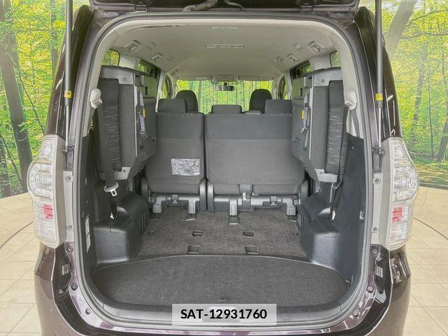 Toyota VOXY 2012-03 7790323-10
