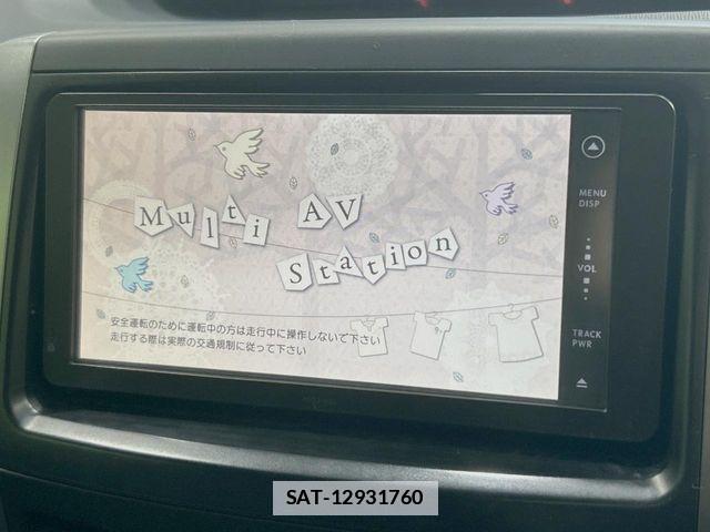 Toyota VOXY 2012-03 7790323-2