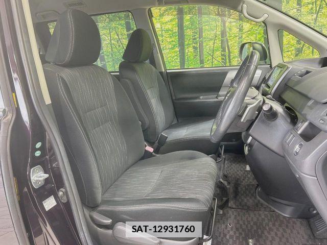 Toyota VOXY 2012-03 7790323-7