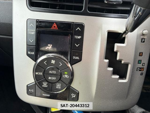 Toyota VOXY 2010-08 7790299-16