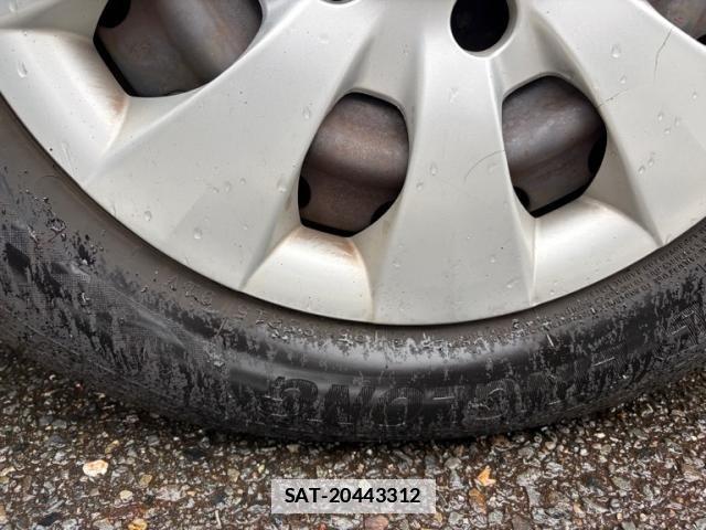 Toyota VOXY 2010-08 7790299-5