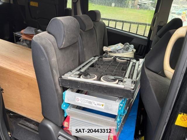 Toyota VOXY 2010-08 7790299-7