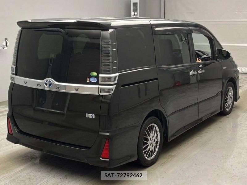Toyota VOXY 2018-12 7831740-1