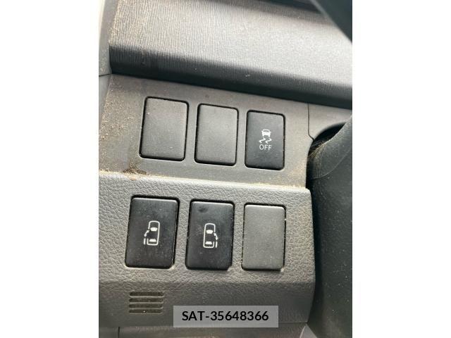Toyota VOXY 2009-06 7880407-11