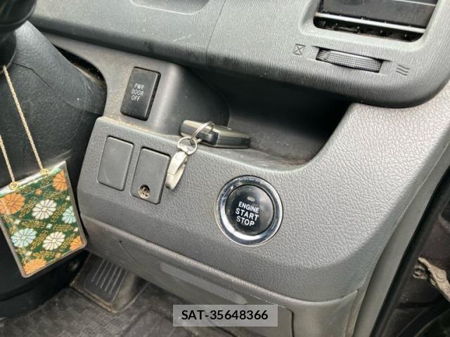 Toyota VOXY 2009-06 7880407-12