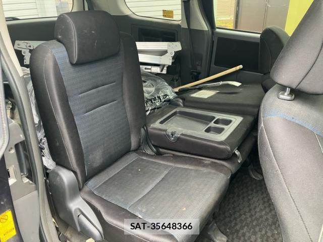 Toyota VOXY 2009-06 7880407-15