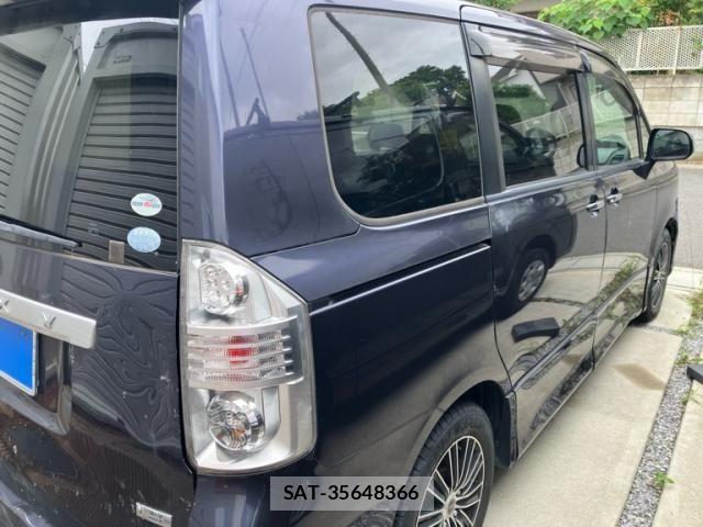Toyota VOXY 2009-06 7880407-2