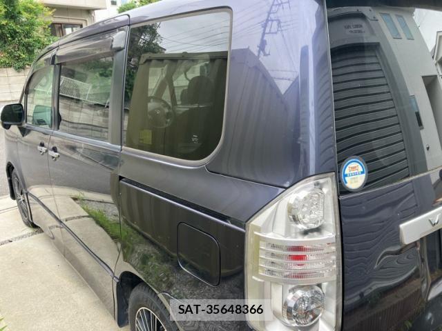 Toyota VOXY 2009-06 7880407-3