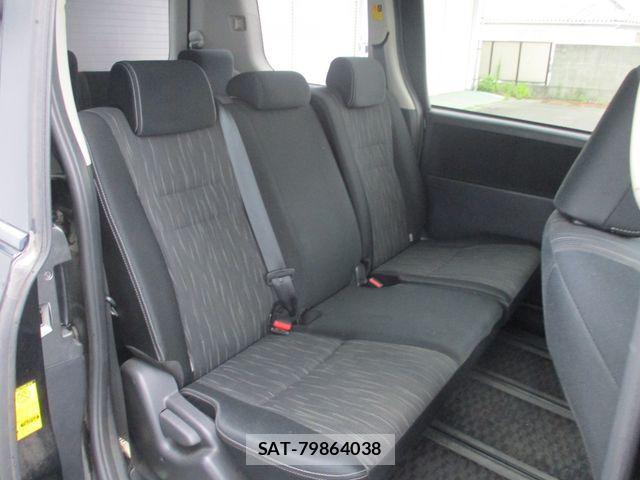 Toyota VOXY 2012-03 7880400-13