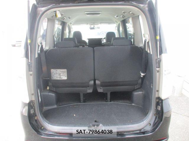 Toyota VOXY 2012-03 7880400-16