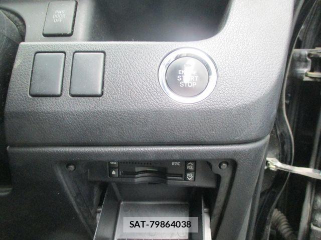 Toyota VOXY 2012-03 7880400-19