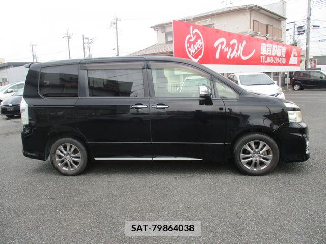 Toyota VOXY 2012-03 7880400-7