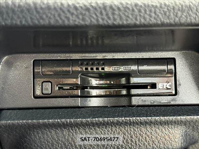 Toyota VOXY 2015-11 7880392-6