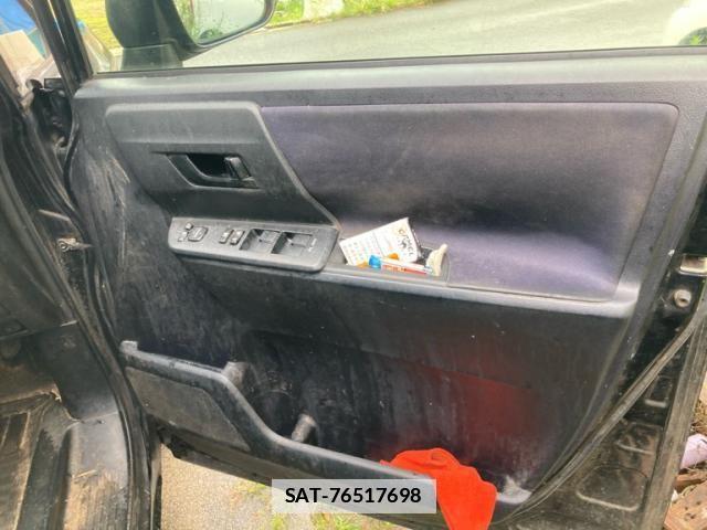 Toyota VOXY 2011-12 7880403-7