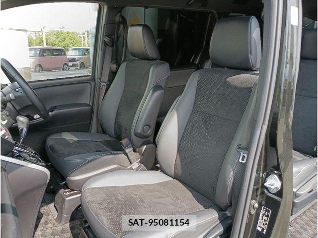 Toyota VOXY 2021-05 7880374-9