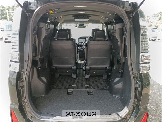Toyota VOXY 2021-05 7880374-10