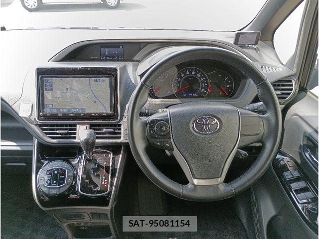 Toyota VOXY 2021-05 7880374-11