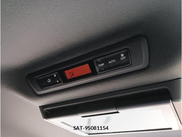 Toyota VOXY 2021-05 7880374-13