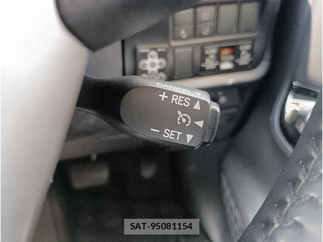 Toyota VOXY 2021-05 7880374-20