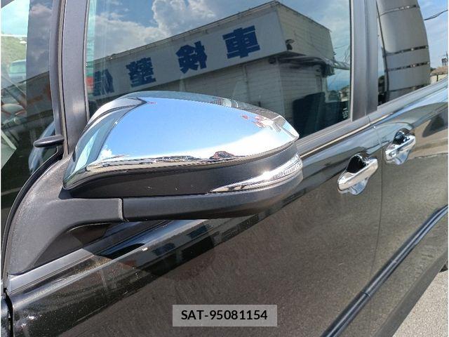 Toyota VOXY 2021-05 7880374-28