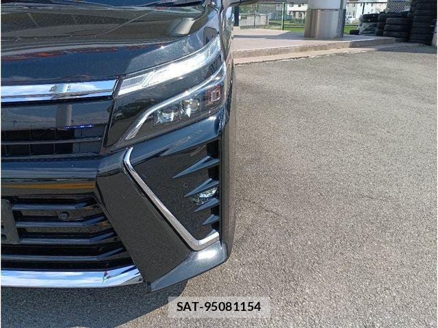 Toyota VOXY 2021-05 7880374-29