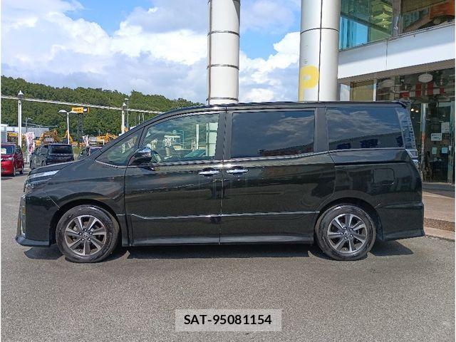 Toyota VOXY 2021-05 7880374-4