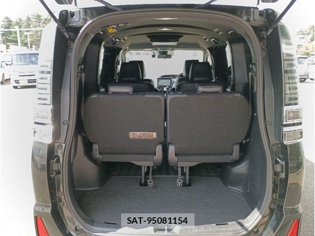 Toyota VOXY 2021-05 7880374-5