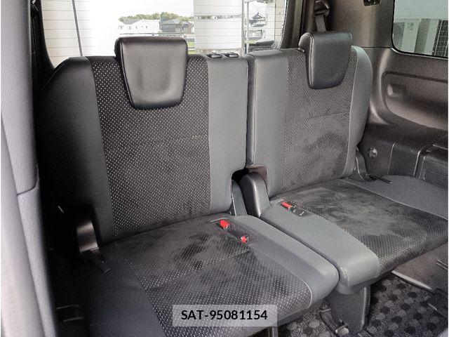 Toyota VOXY 2021-05 7880374-8
