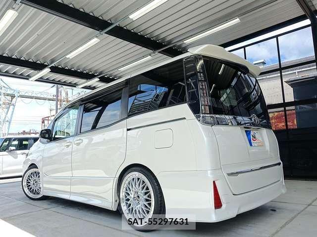 Toyota VOXY 2014-12 7880380-14