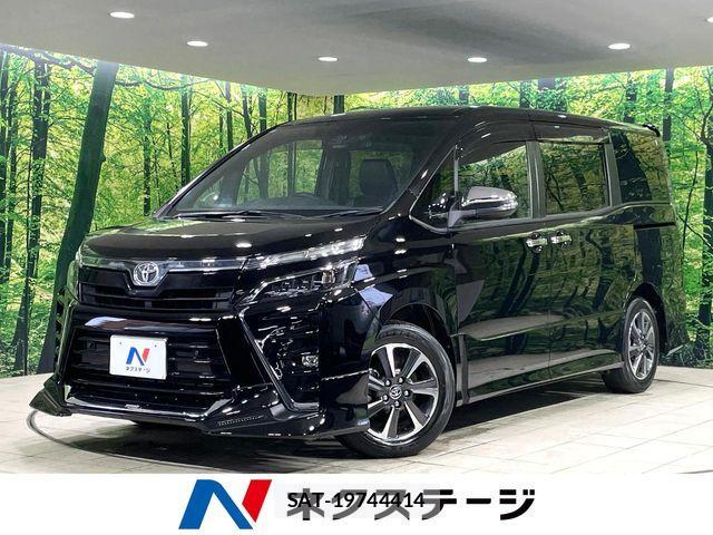 Toyota VOXY 2021-08 7880372-0