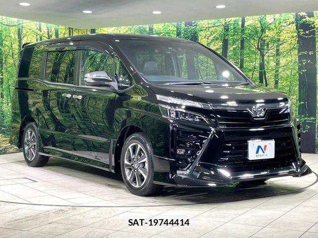 Toyota VOXY 2021-08 7880372-16