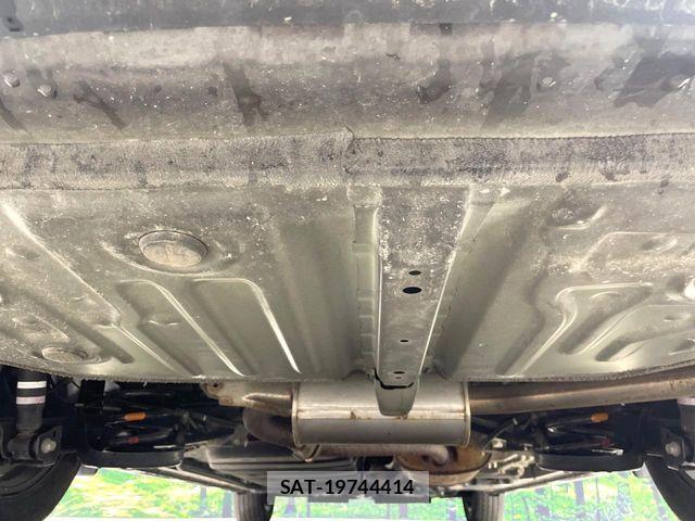 Toyota VOXY 2021-08 7880372-19